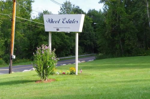 Wheel Estates Entrance Sign